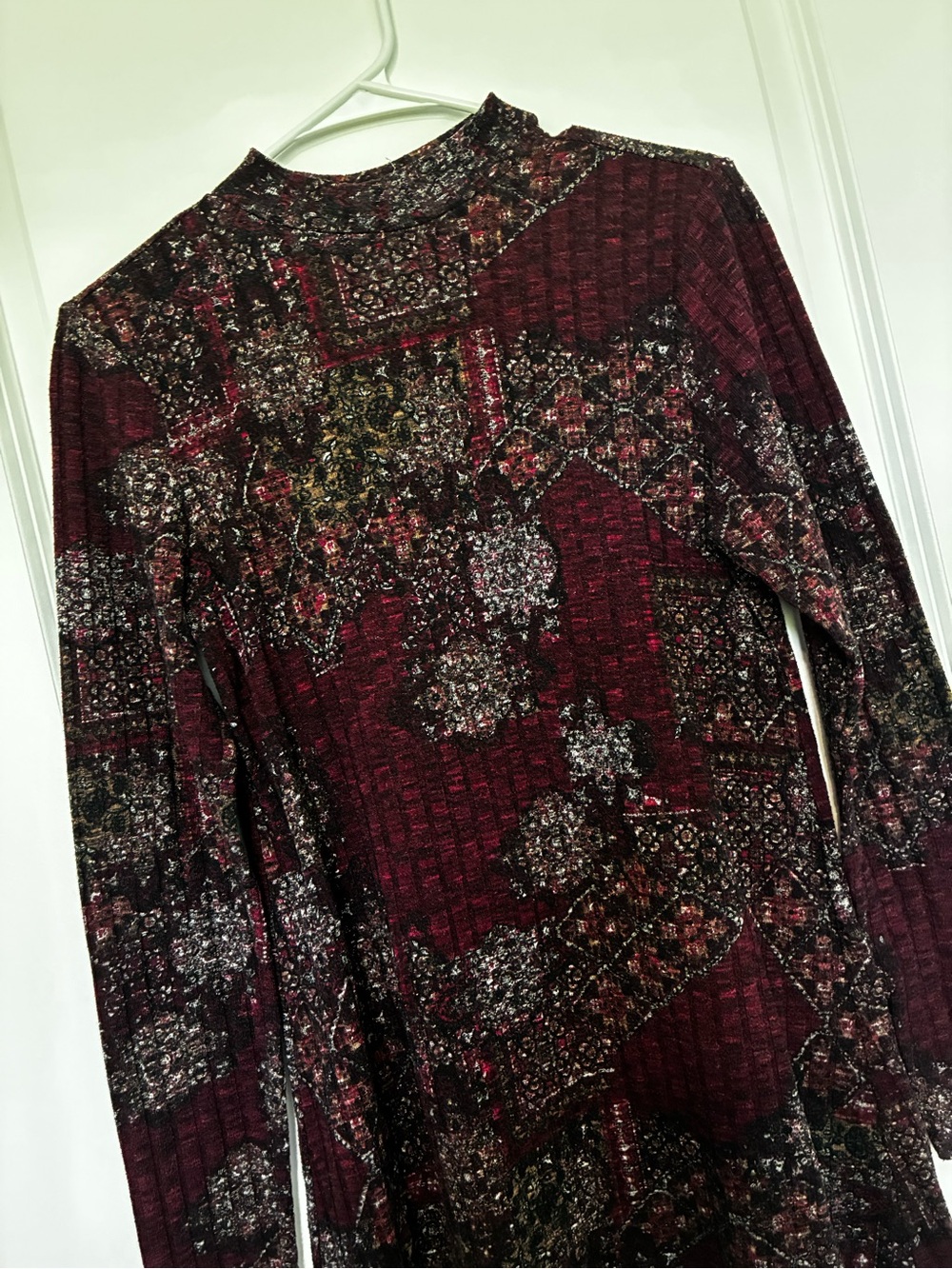 Pink Rose Long-Sleeve Burgundy Patterned A-Line Dress Women’s Medium